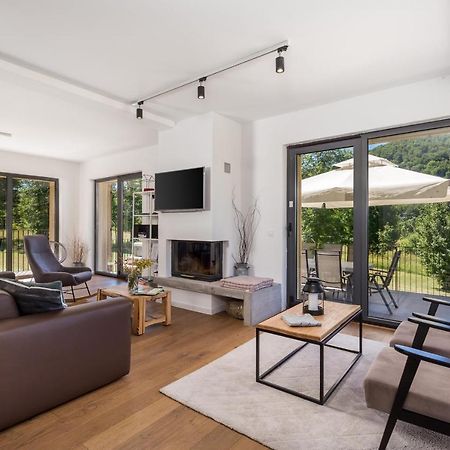 Modern Alpine Monsalbius Chalet Baske Ostarije المظهر الخارجي الصورة