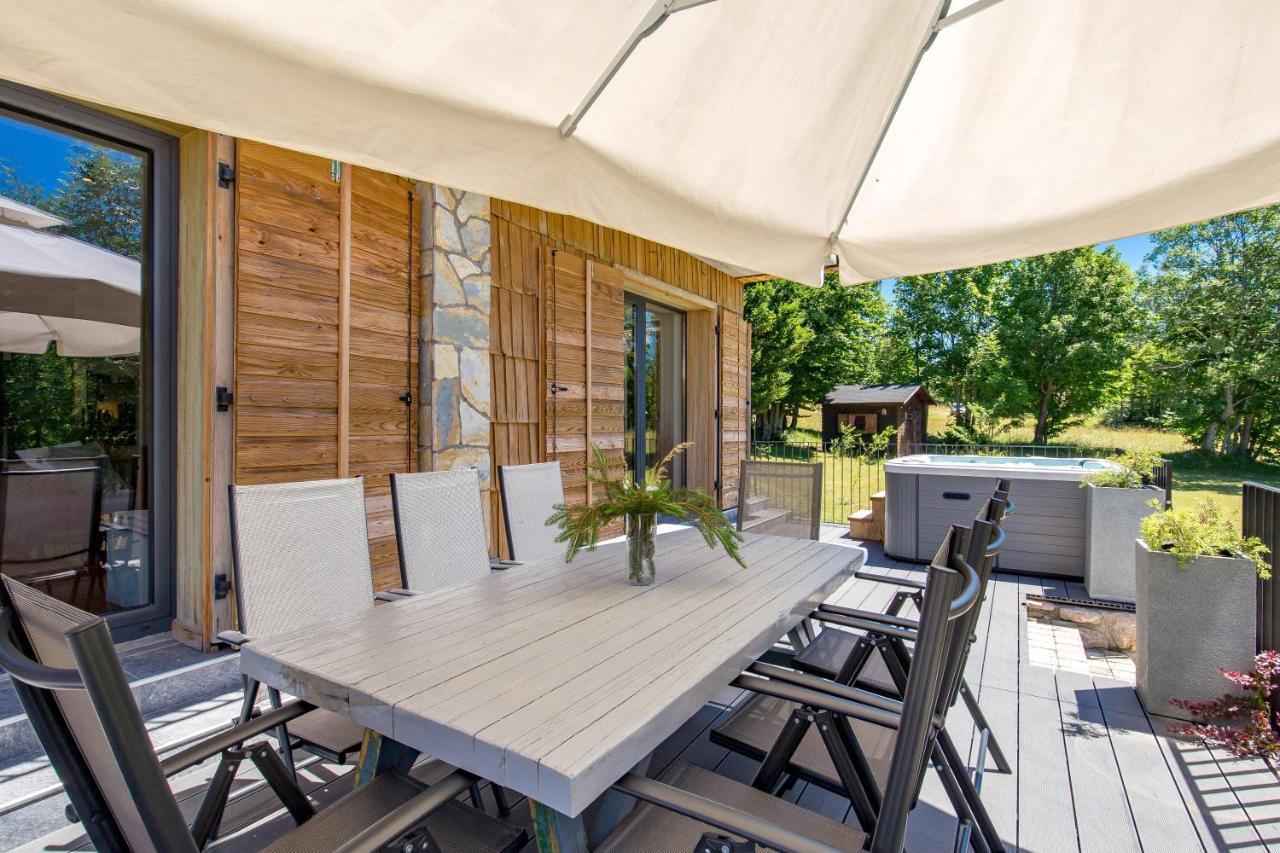 Modern Alpine Monsalbius Chalet Baske Ostarije المظهر الخارجي الصورة