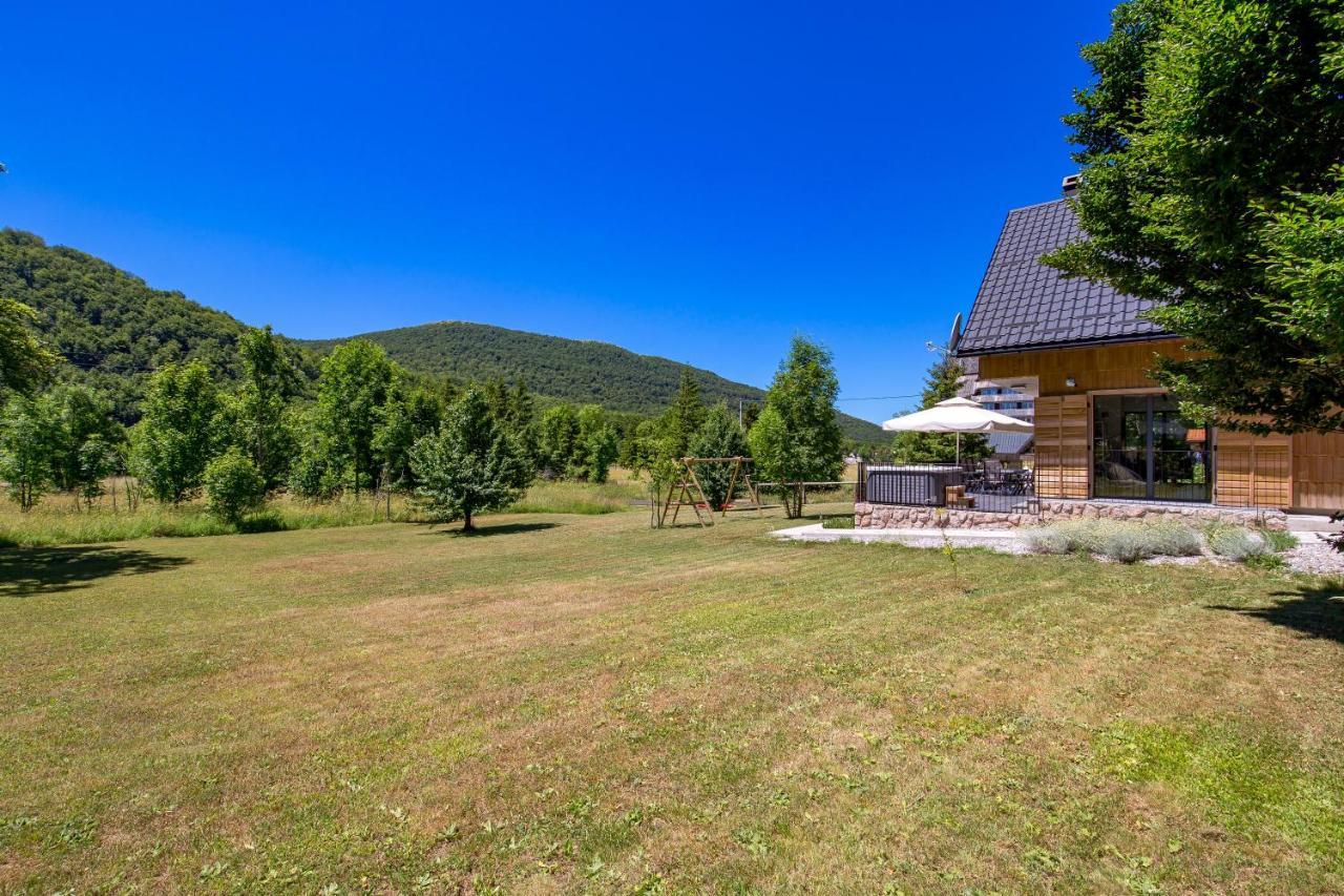 Modern Alpine Monsalbius Chalet Baske Ostarije المظهر الخارجي الصورة